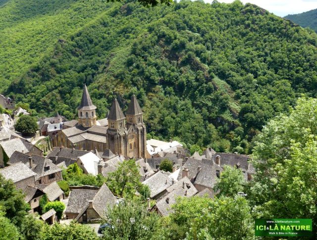 01-the-way-of-st-james-walking-conques-aveyron
