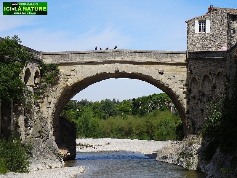 56-provence roman bridge vaison