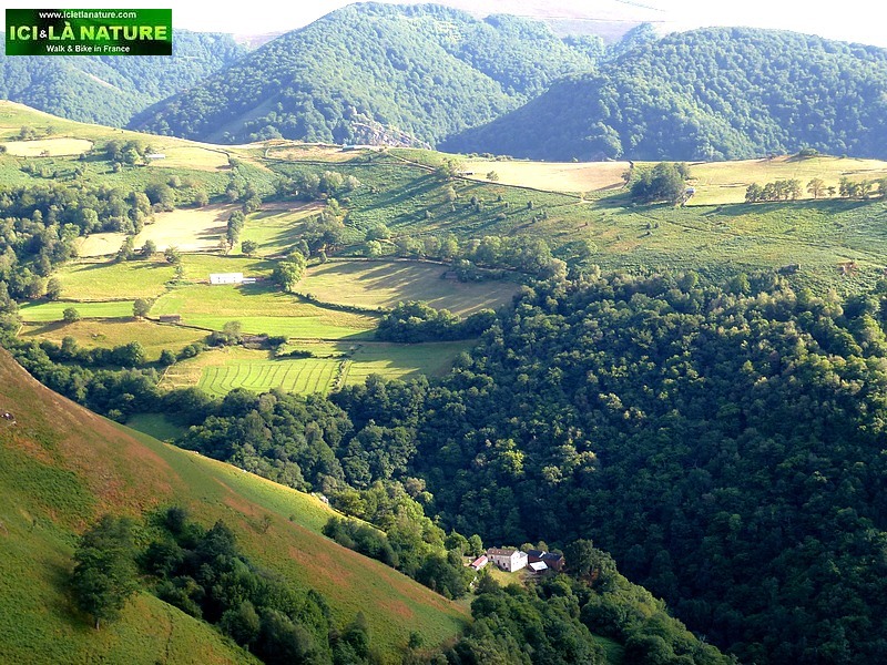 77-basque country mountains